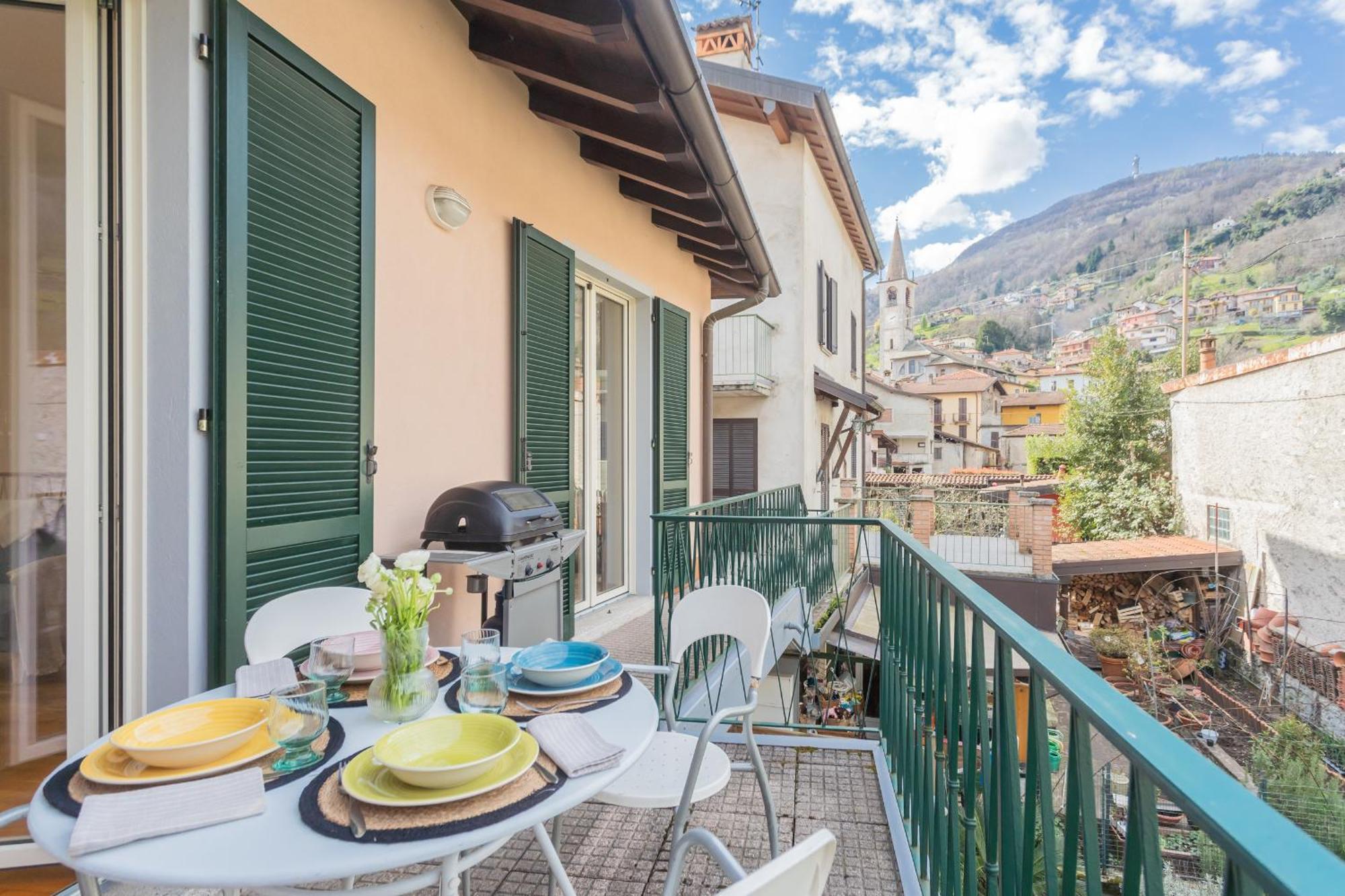 Ponente Balcony & Garden By Rent All Como Gravedona Esterno foto