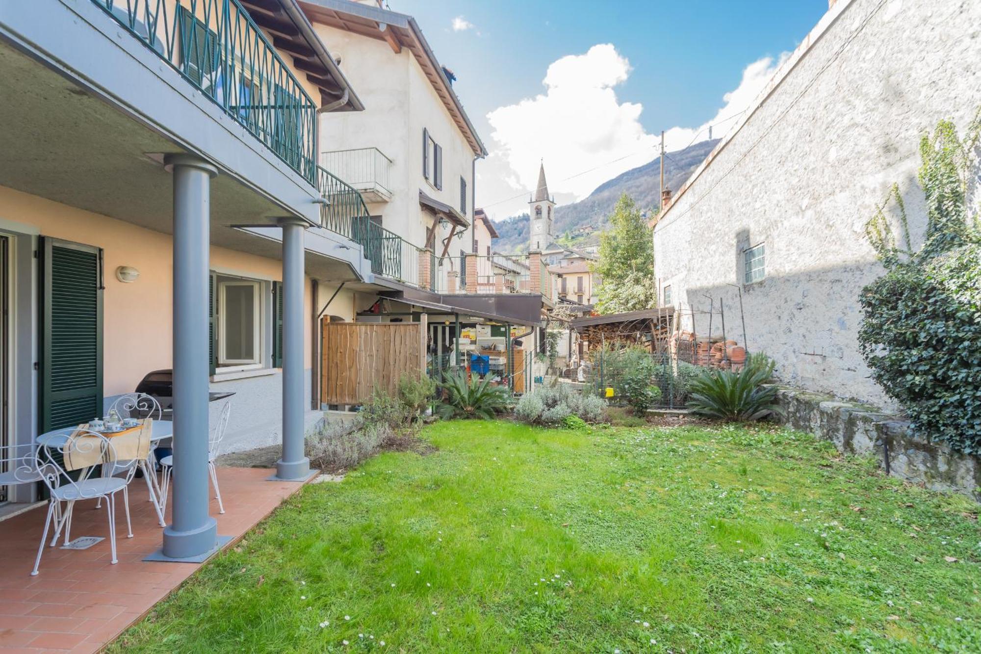 Ponente Balcony & Garden By Rent All Como Gravedona Esterno foto